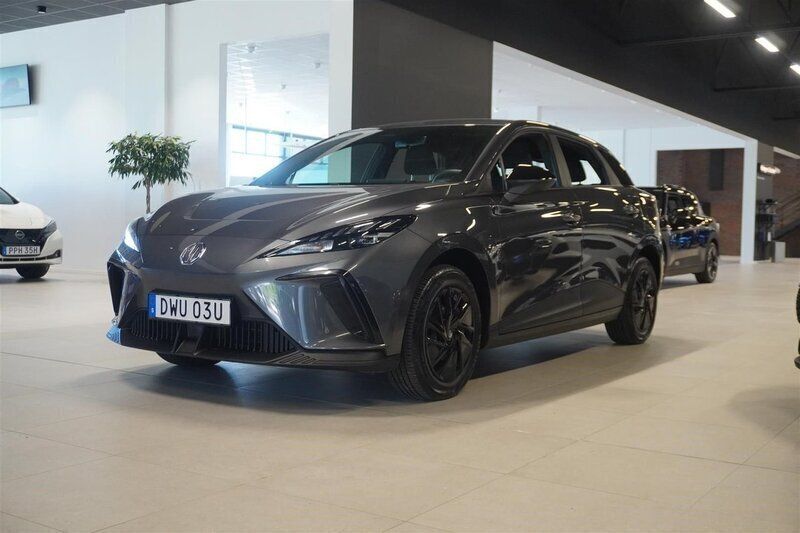 Grå Begagnad 2023 MG MG4 EV Halvkombi | 229 900 kr (Bra pris) - Bild 1/4