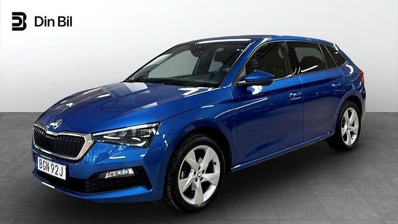 Blå Begagnad 2023 Skoda Scala Style Halvkombi | 219 900 kr (Marknadspris) - Bild 1/4