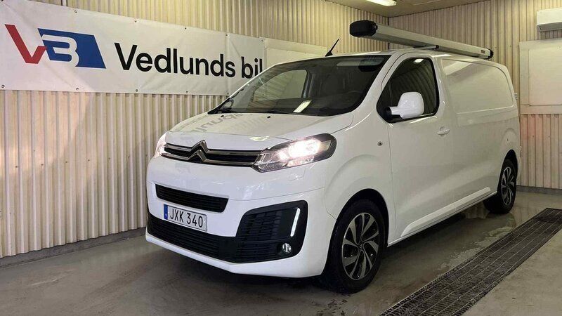 Vit Begagnad 2016 Citroën Jumpy Minibuss | 119 000 kr (Marknadspris) - Bild 1/4