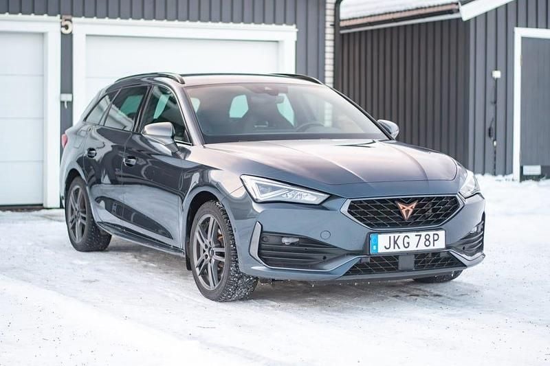 Magnetic tech metallic Begagnad 2021 Cupra Leon Kombi | 259 000 kr (Marknadspris) - Bild 1/4