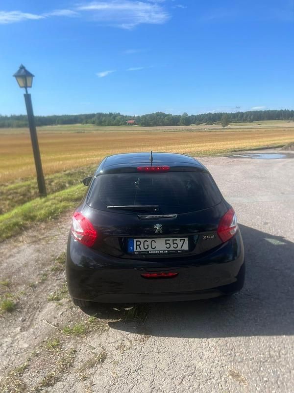 Begagnad Peugeot 208 82 HK (60 kW) 2013 Halvkombi
