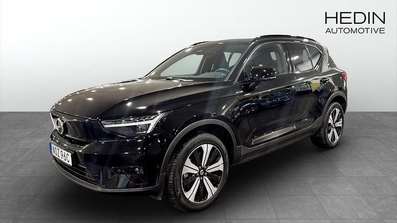Begagnad Volvo XC40 Ultimate 175 kW (238 HK) 2023 Svart SUV