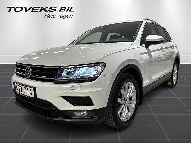 Vit Begagnad 2020 VW Tiguan SUV | 239 900 kr (Superpris) - Bild 1/4