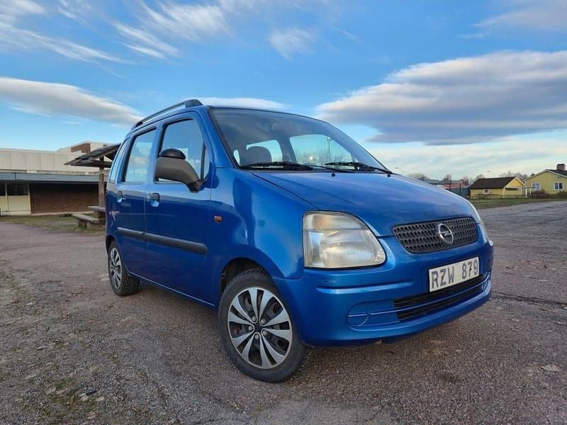 Begagnad Opel Agila 75 HK (55 kW) 2001 Minibuss