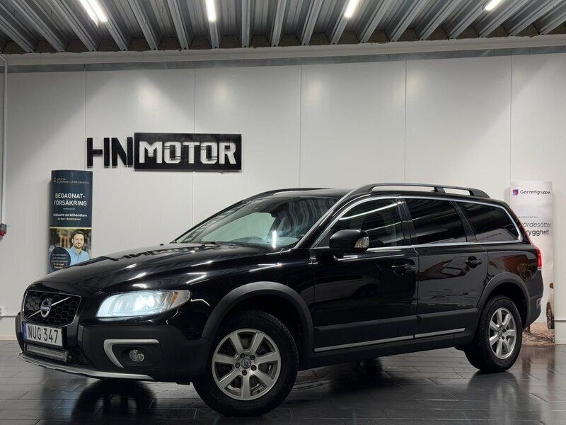 Svart Begagnad 2015 Volvo XC70 Momentum SUV | 189 900 kr (Marknadspris) - Bild 1/4