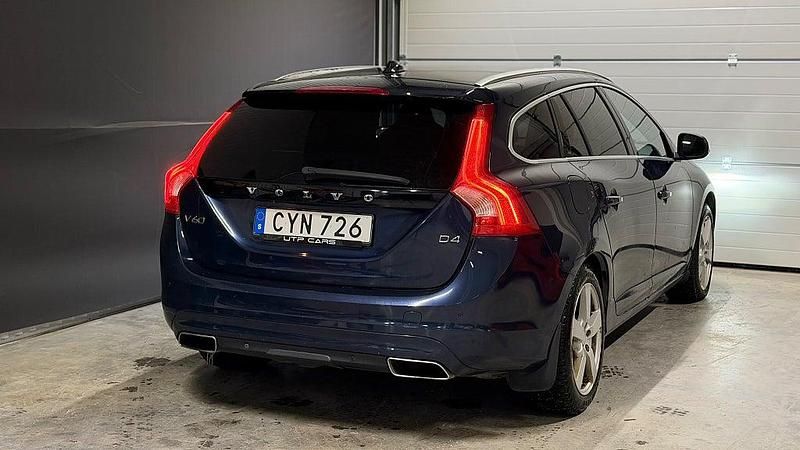 Begagnad Volvo V60 Summum 181 HK (133 kW) 2014 Blå Kombi