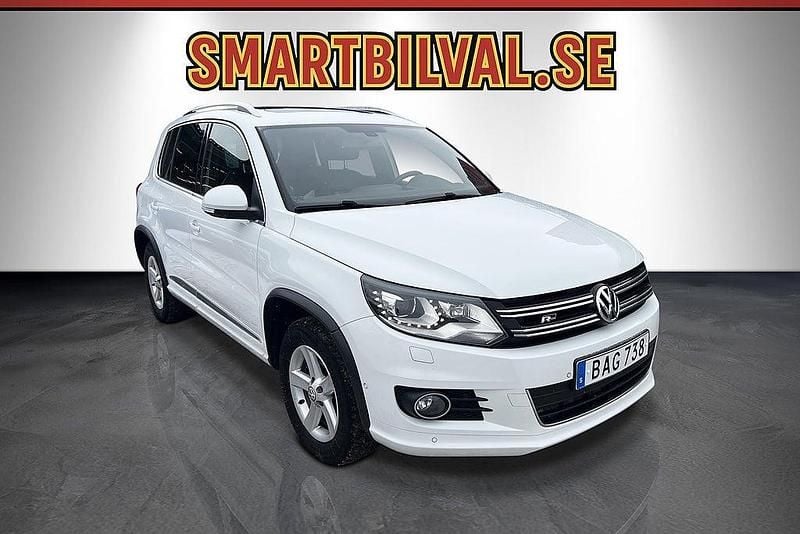 Vit Begagnad 2015 VW Tiguan Sportline SUV | 134 500 kr (Marknadspris) - Bild 1/4