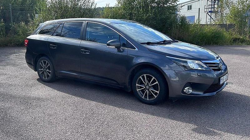 Mörkgrå Begagnad 2011 Toyota Avensis Business Edition Kombi | 59 900 kr (Marknadspris) - Bild 1/4