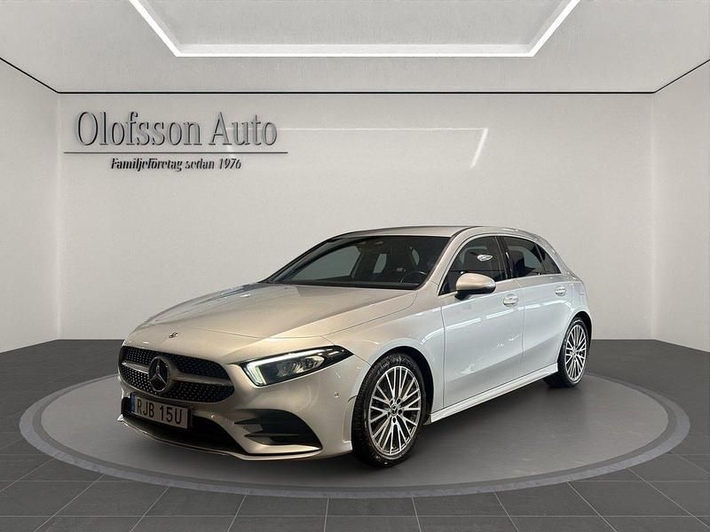 Silver Begagnad 2020 Mercedes A200 AMG Halvkombi | 319 000 kr (Dyr) - Bild 1/4