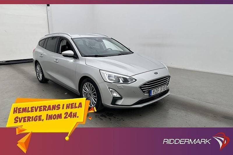 Grå Begagnad 2018 Ford Focus Kombi | 128 800 kr (Marknadspris) - Bild 1/3