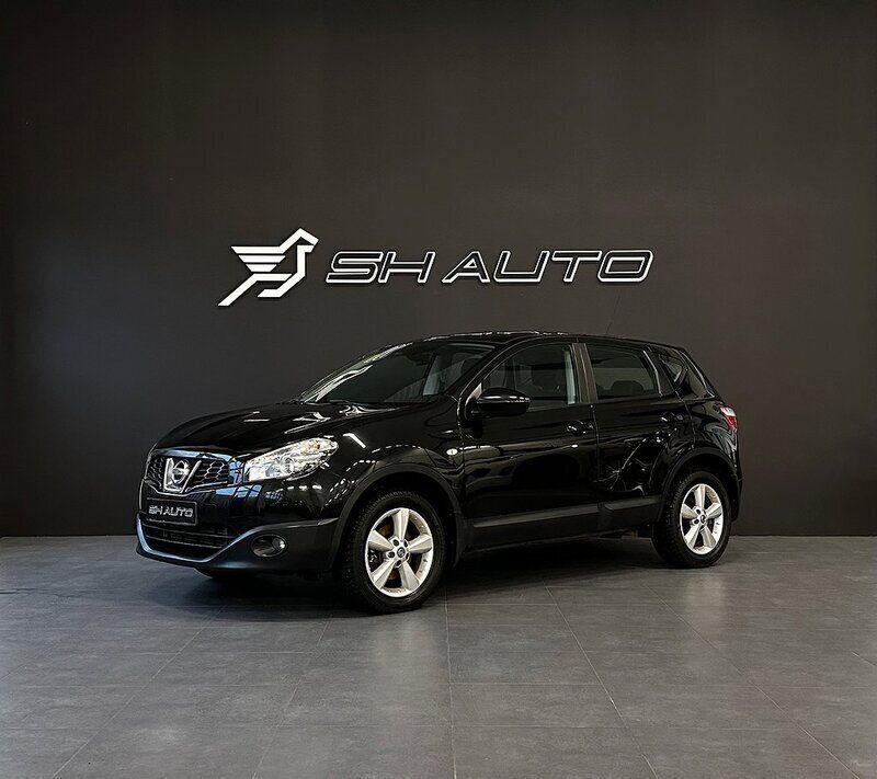 Svart Begagnad 2012 Nissan Qashqai SUV | 79 900 kr (Marknadspris) - Bild 1/4
