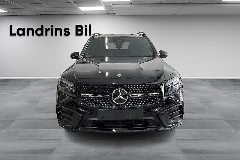 Ny Mercedes GLB220 AMG Line Premium 2025 SUV