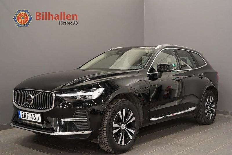 Svart Begagnad 2022 Volvo XC60 Core SUV | 389 000 kr (Superpris) - Bild 1/4
