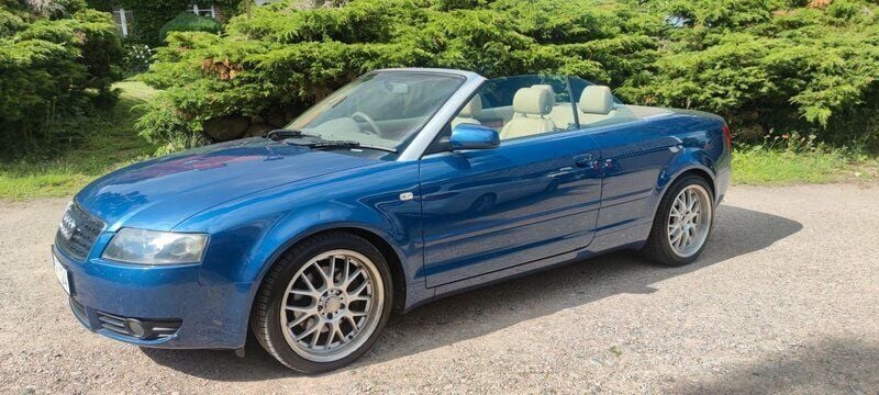 Blå Begagnad 2004 Audi A4 Cabriolet Sport Cab | 49 900 kr (Dyr) - Bild 1/4