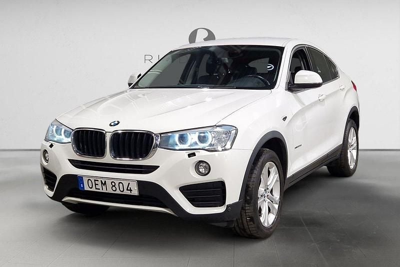 Vit Begagnad 2016 BMW X4 SUV | 169 900 kr (Superpris) - Bild 1/3