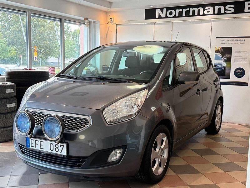 Grå Begagnad 2010 Kia Venga Comfort Halvkombi | 42 000 kr (Marknadspris) - Bild 1/4