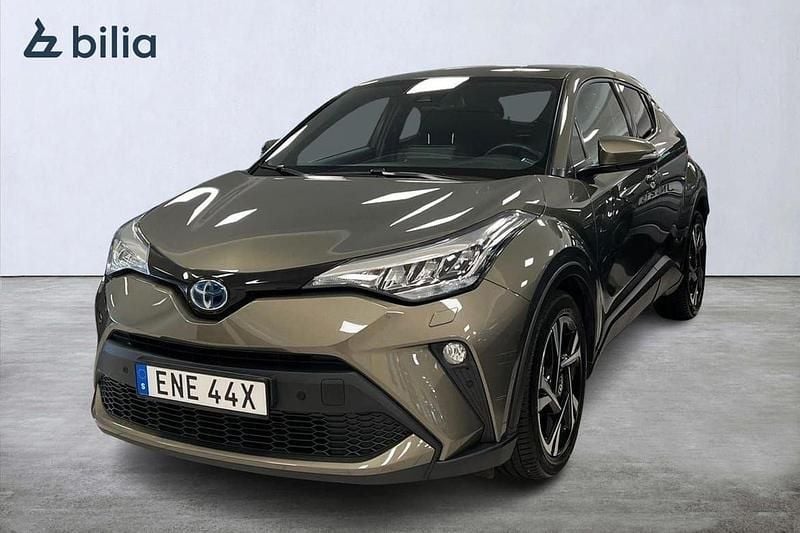 Grön Begagnad 2022 Toyota C-HR Edition SUV | 274 900 kr (Marknadspris) - Bild 1/4