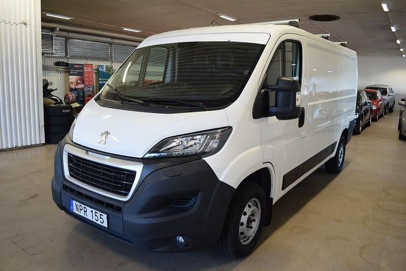 Begagnad Peugeot Boxer 131 HK (96 kW) 2019 Vit Van