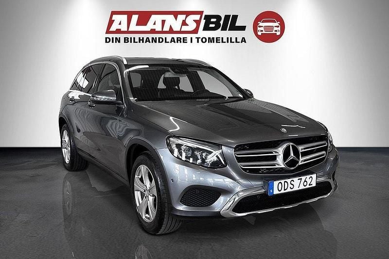 Grå Begagnad 2016 Mercedes GLC220 SUV | 234 000 kr (Marknadspris) - Bild 1/4