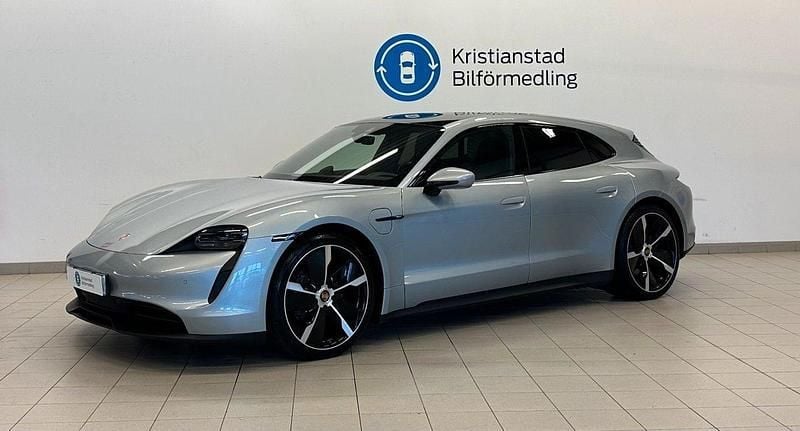 Silver Begagnad 2022 Porsche Taycan Sport Turismo Sedan | 729 900 kr (Superpris) - Bild 1/4