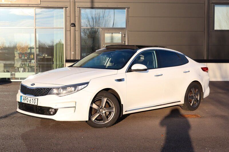 Vit Begagnad 2015 Kia Optima Launch Edition Sedan | 109 900 kr (Marknadspris) - Bild 1/4