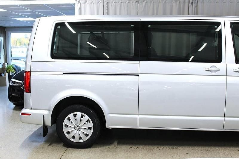 Begagnad VW Caravelle 150 HK (110 kW) 2016 Silver Minibuss