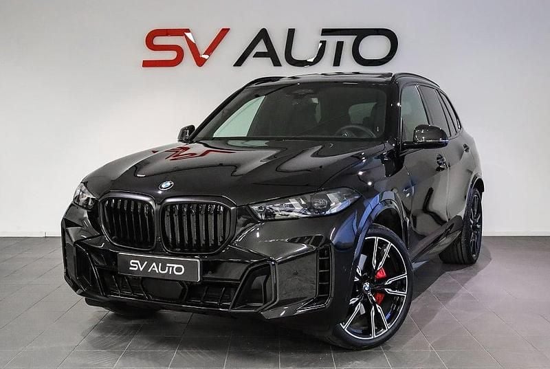 Svart Begagnad 2023 BMW X5 M Sport SUV | 929 900 kr - Bild 1/4