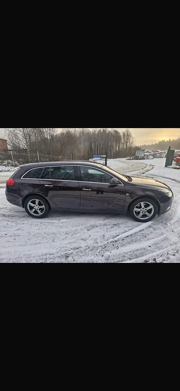 Begagnad Opel Insignia 160 HK (117 kW) 2012 Kombi