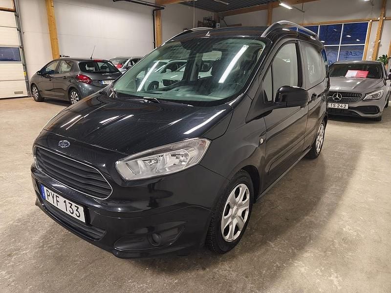Begagnad Ford Tourneo Courier 95 HK (69 kW) 2015 Svart Minibuss