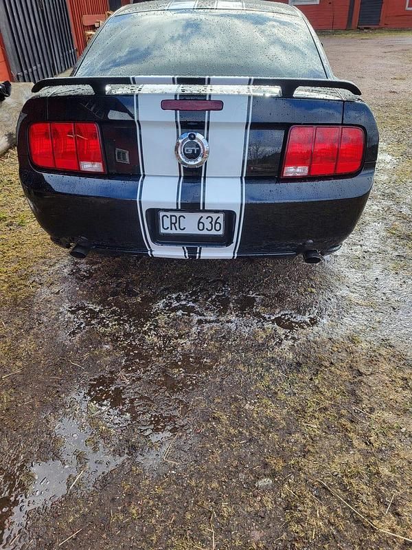 Begagnad Ford Mustang GT 304 HK (223 kW) 2006