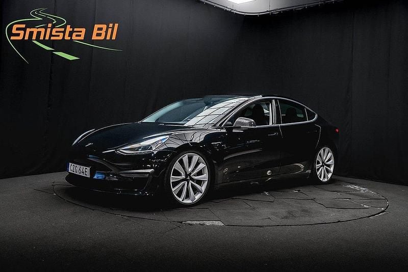 Svart Begagnad 2019 Tesla Model 3 Long Range AWD Sedan | 194 600 kr (Bra pris) - Bild 1/3