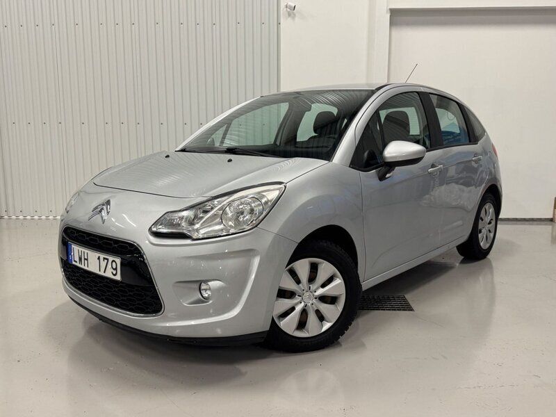 Silver Begagnad 2011 Citroën C3 Halvkombi | 64 900 kr (Lite dyr) - Bild 1/4