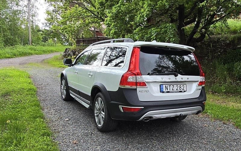 Vit Begagnad 2016 Volvo XC70 Inscription Kombi | 215 000 kr (Lite dyr) - Bild 1/2