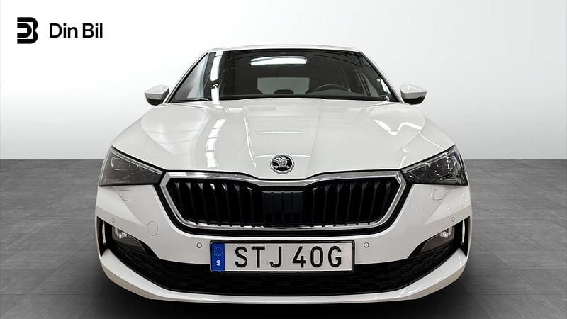 Begagnad Skoda Scala Style 110 HK (80 kW) 2022 Vit Halvkombi