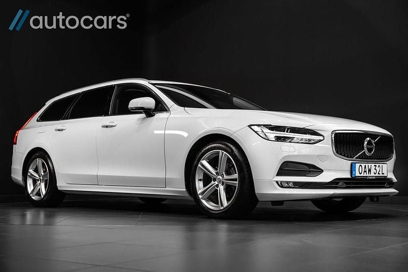 Vit Begagnad 2019 Volvo V90 Momentum Kombi | 298 000 kr (Lite dyr) - Bild 1/4