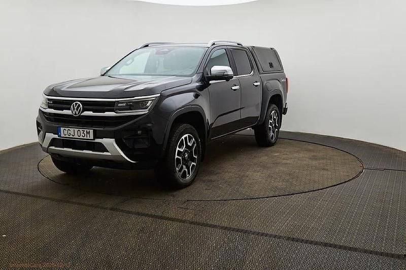 Svart Begagnad 2023 VW Amarok Style Pickup | 589 000 kr (Superpris) - Bild 1/4