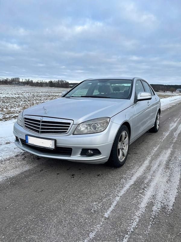 Begagnad 2008 Mercedes C200 | 38 500 kr (Bra pris) - Bild 1/4