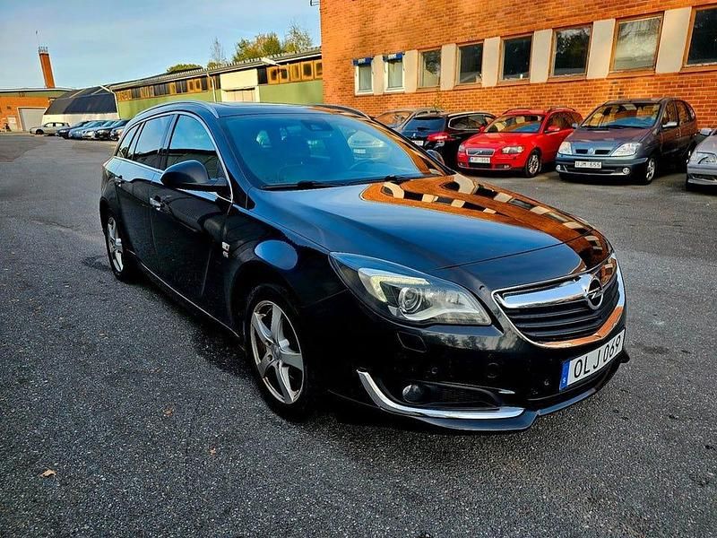 Begagnad Opel Insignia 194 HK (142 kW) 2013 Svart Kombi