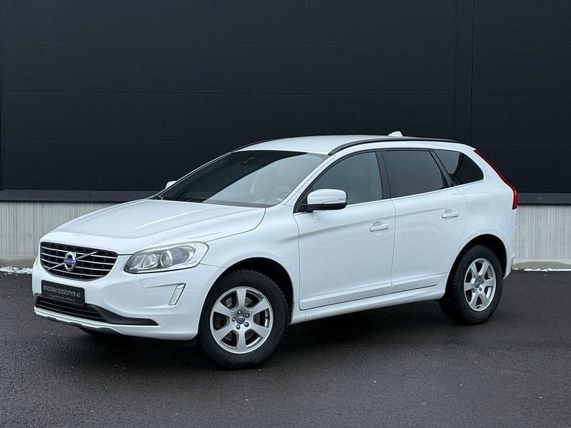 Begagnad Volvo XC60 Momentum 163 HK (119 kW) 2013 Vit SUV