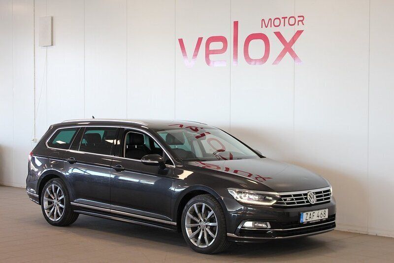 Mörkgrå (grå) Begagnad 2017 VW Passat GT Kombi | 179 900 kr (Lite dyr) - Bild 1/4