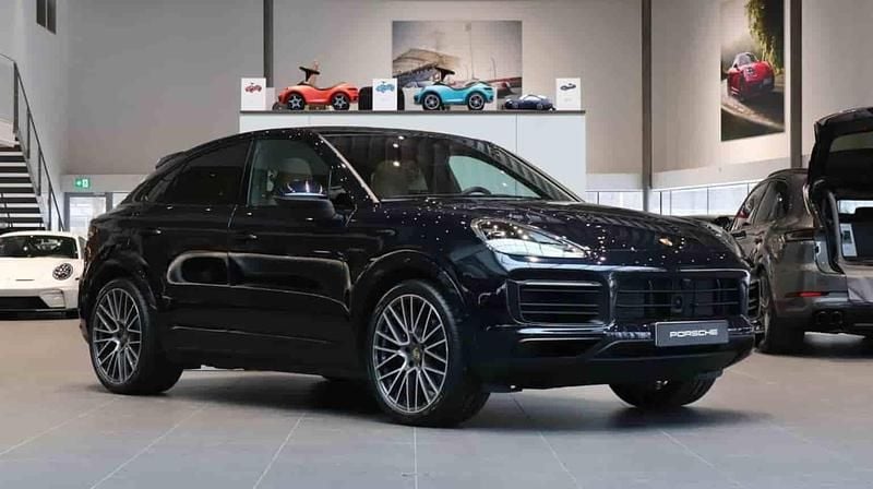Begagnad Porsche Cayenne 2023 Blå SUV