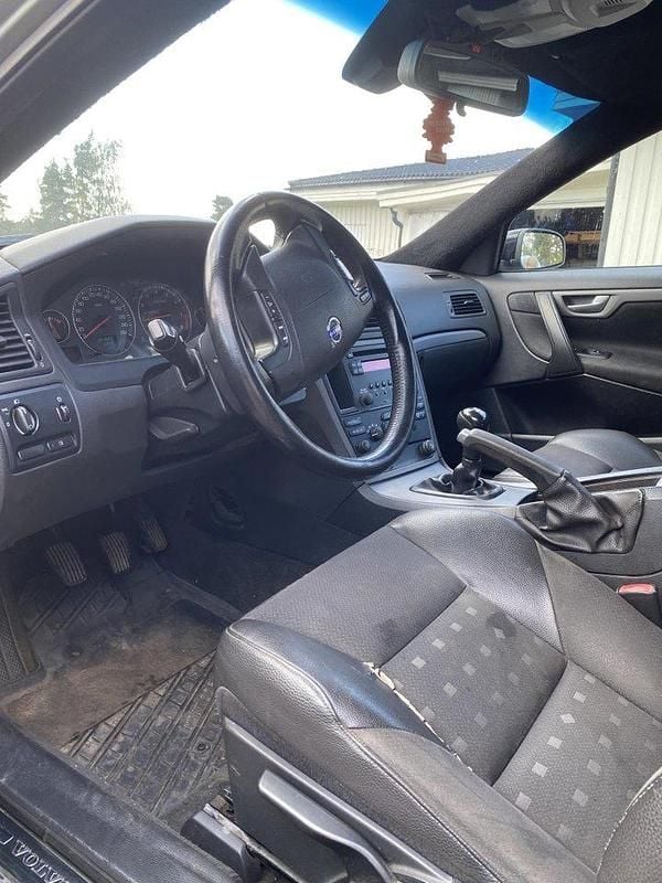 Grön Begagnad 2006 Volvo V70 Business Edition Kombi | 18 000 kr (Bra pris) - Bild 1/4