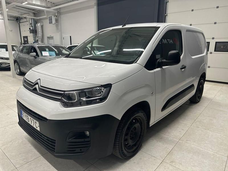 Begagnad Citroën Berlingo 102 HK (75 kW) 2020 Vit Minibuss