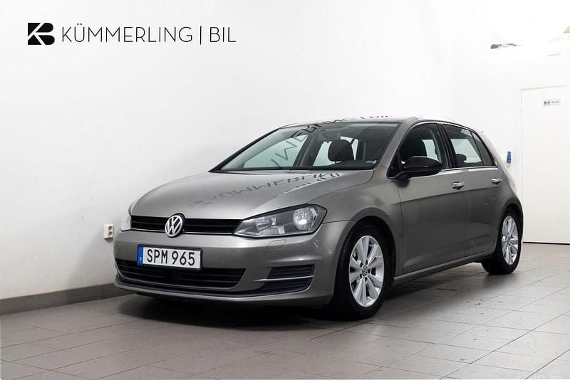 Grå Begagnad 2014 VW Golf VII Halvkombi | 84 900 kr (Bra pris) - Bild 1/4