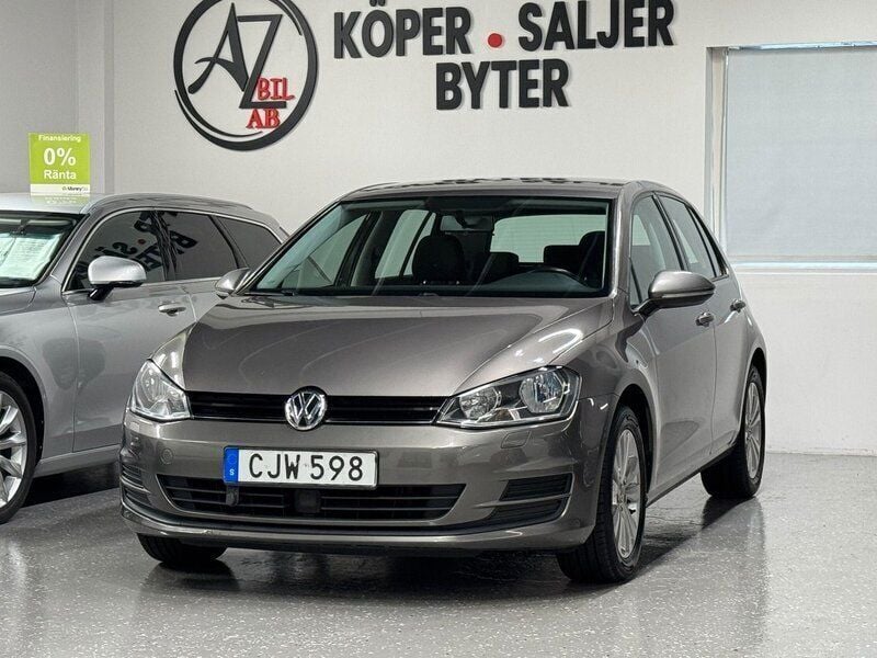 Grå Begagnad 2014 VW Golf VII Halvkombi | 84 900 kr (Marknadspris) - Bild 1/4