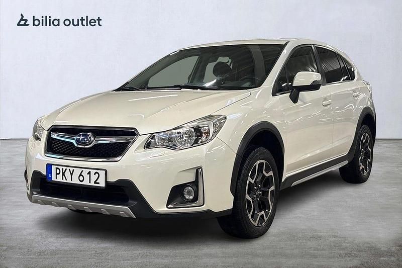 Vit Begagnad 2017 Subaru XV Sport SUV | 199 900 kr (Marknadspris) - Bild 1/3