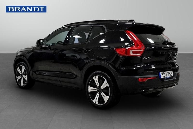 Begagnad Volvo XC40 Single Motor 175 kW (238 HK) 2023 Svart SUV