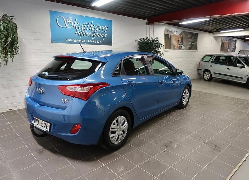 Begagnad Hyundai i30 Sport 110 HK (80 kW) 2013 Ljusblå Halvkombi
