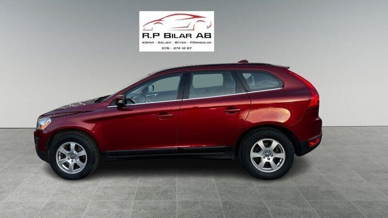 Röd Begagnad 2011 Volvo XC60 Momentum SUV | 105 000 kr (Bra pris) - Bild 1/4