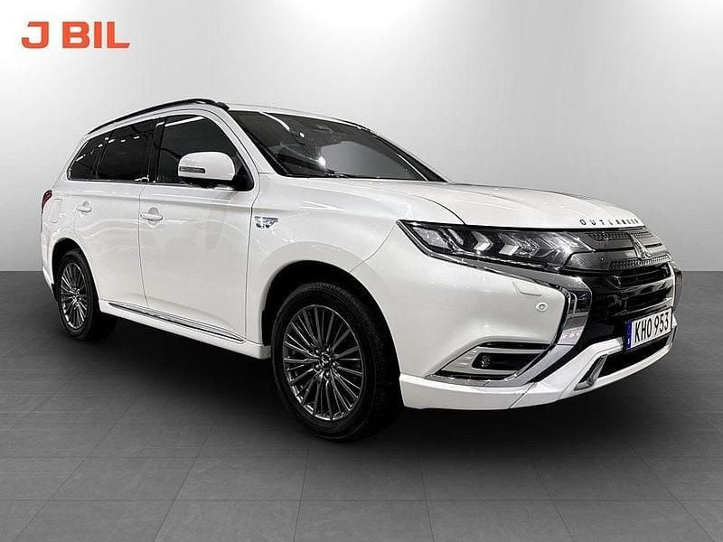 Vit Begagnad 2019 Mitsubishi Outlander P-HEV Edition SUV | 249 900 kr (Marknadspris) - Bild 1/3